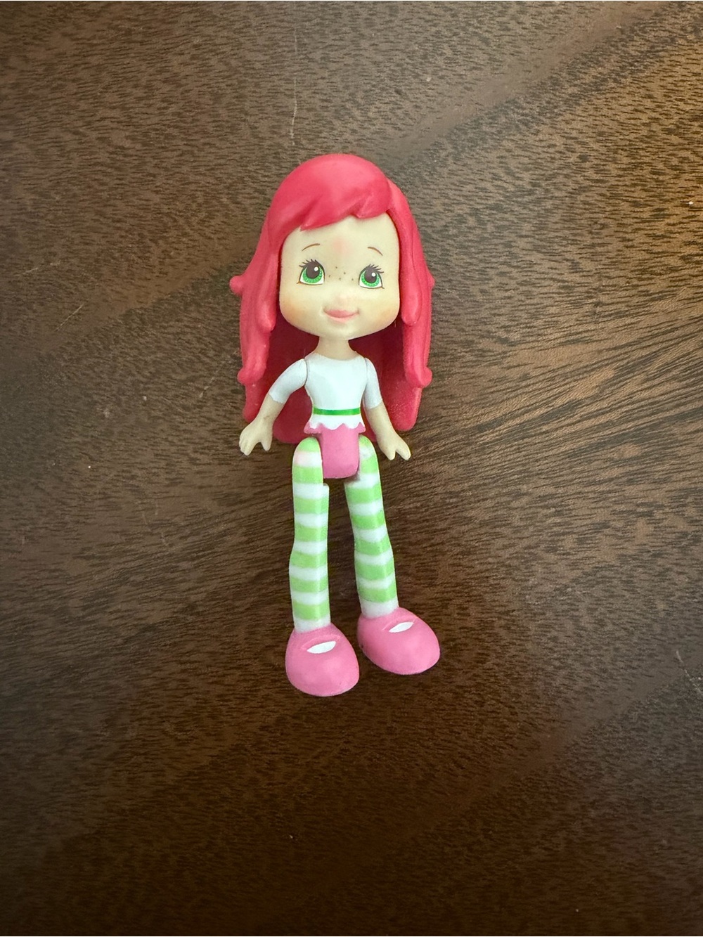 Hasbro 2008 Strawberry Shortcake Mini Figure Doll Toy